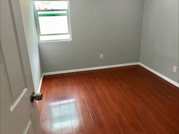 3rd image of 7616 Flanders Dr #18