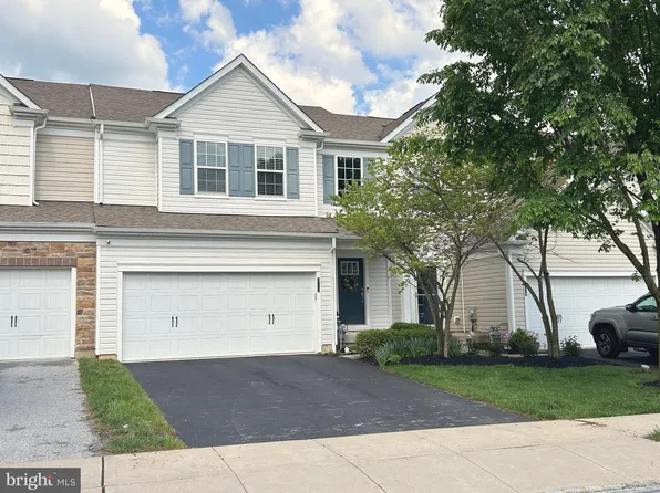 217 Sills Ln, Downingtown, PA 19335