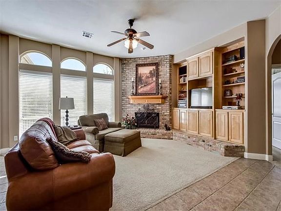 4th image of 9907 Pickfair Dr