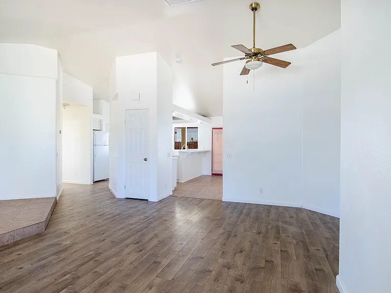 72548 Sunnyslope Dr — Photo 7
