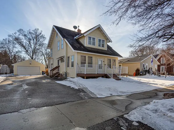 415 8th St NW, Faribault, MN 55021