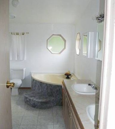 3rd image of 20405 93rd St E