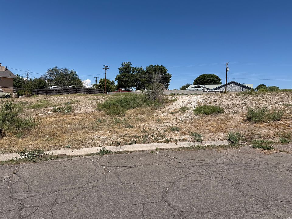 2nd image of 500 Cielito Dr