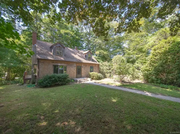 26 Charles Street, Groton, CT 06355