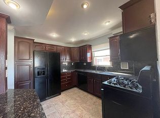 46-25 160th St #2, Flushing, NY 11358