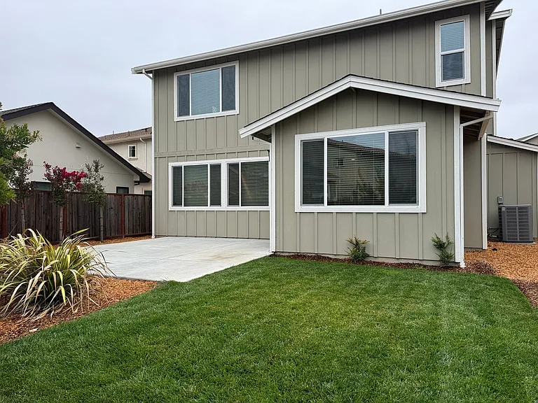 1845 Palisades Dr — Photo 26