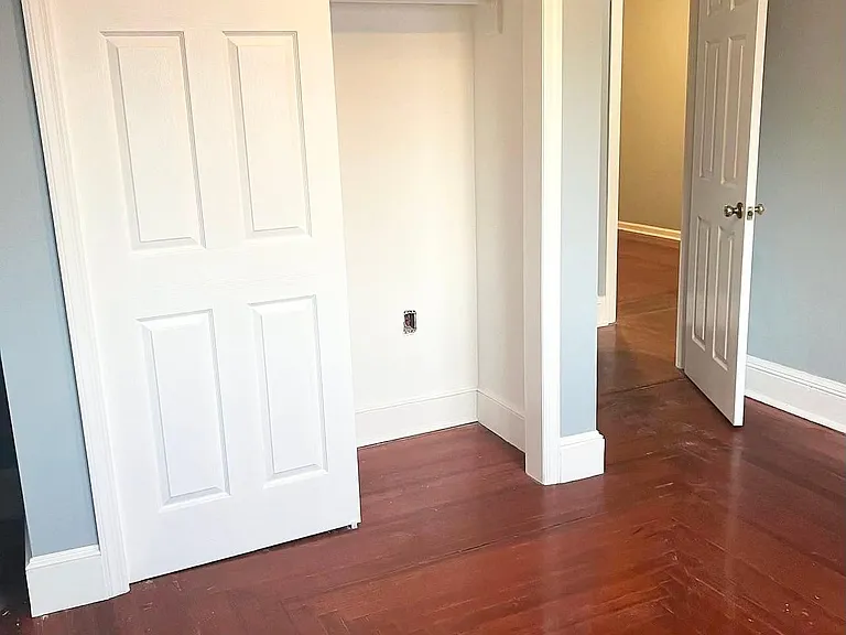 22 Cambridge Ave — Photo 6