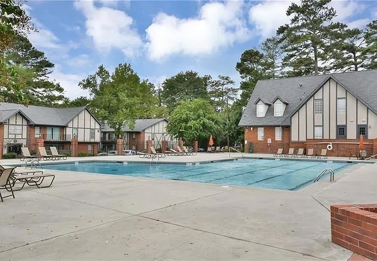 6851 Roswell Rd #K6 — Photo 8