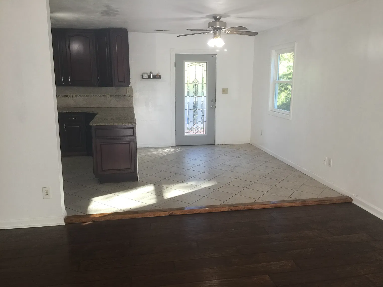 3 bed, 1200 sqft, $1,375 — Photo 4