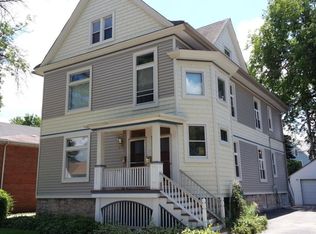 83 E Quincy St APT 1, Riverside, IL 60546