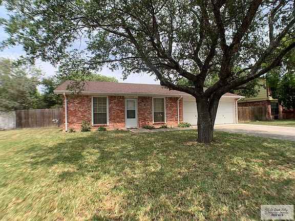 2nd image of 1744 Woodway Dr