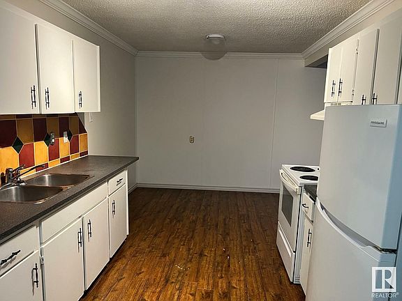 3rd image of 10023 164th St NW #108