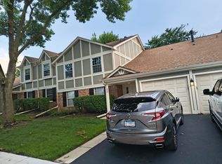 22 Waterbury Ln Unit O2, Schaumburg, IL 60193