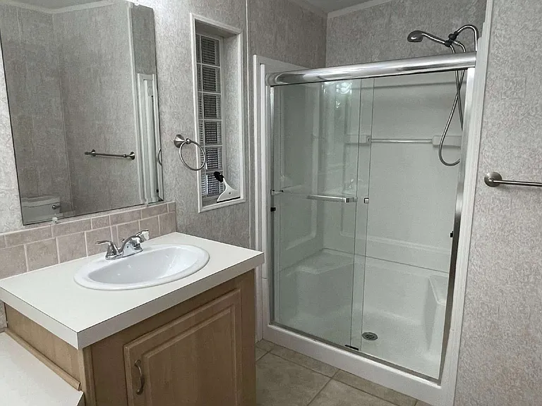 5453 Williamsburg Ln — Photo 19