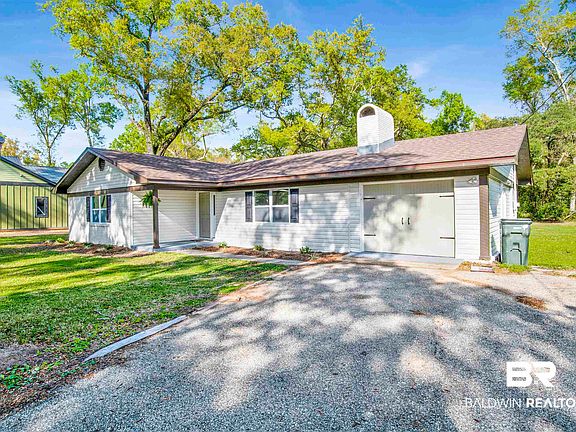 3rd image of 10182 Pineview Dr