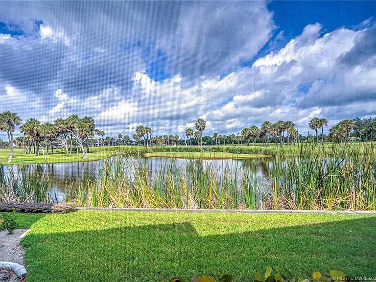 5553 NE Gulfstream Way — Photo 29