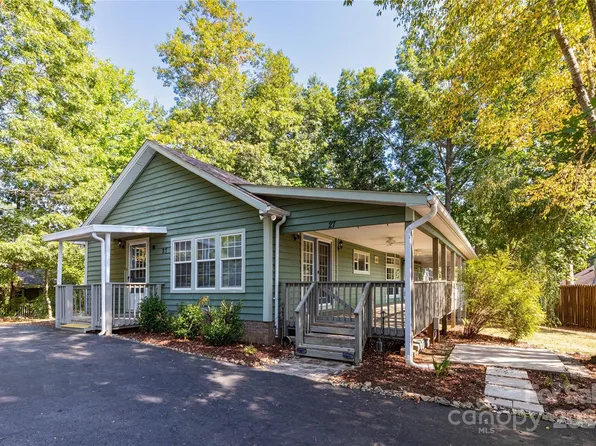 27 Enochs Way, Fletcher, NC 28732