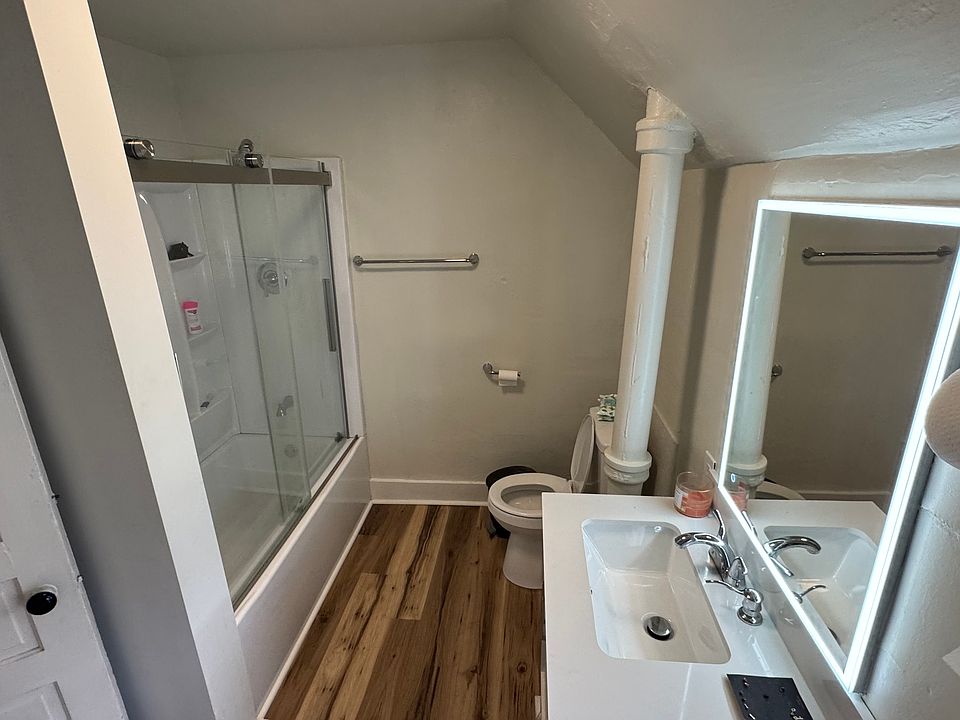 Remodeled bathroom, everything is brand new