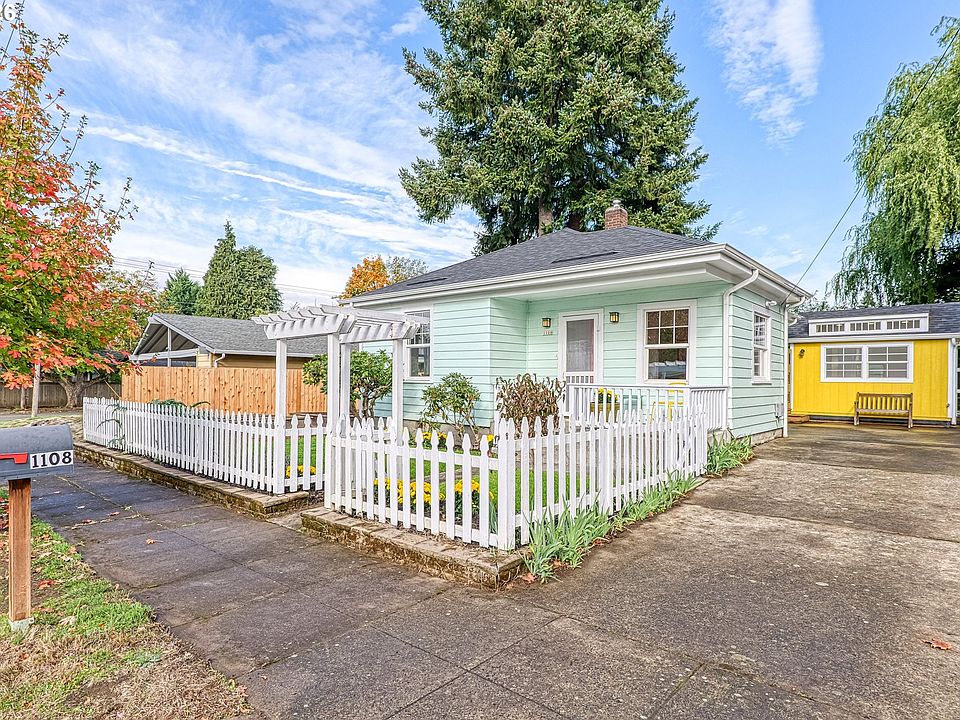 1st image of 1108 W McLoughlin Blvd