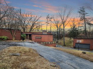 60 Brook Mill Ln, Chesterfield, MO 63017