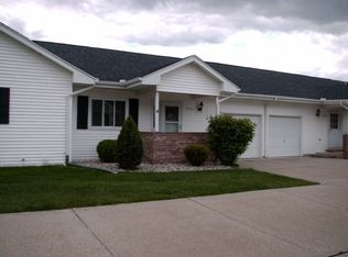 3335 Pine Villa Ct, Grand Blanc, MI