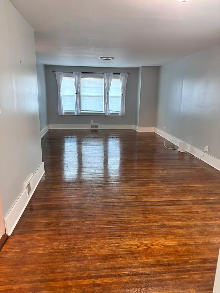 2 bed, 1000 sqft, $1,650 — Photo 4