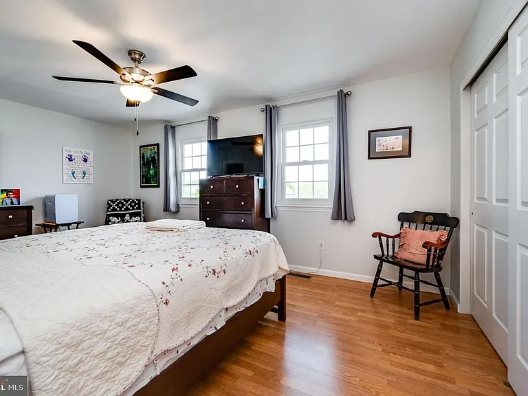 1211 Fredrick Blvd — Photo 16