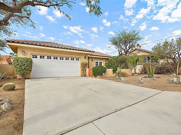 3rd image of 10759 Pomelo Dr