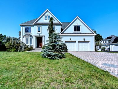 125 Waverly Drive, Newington, CT, 06111