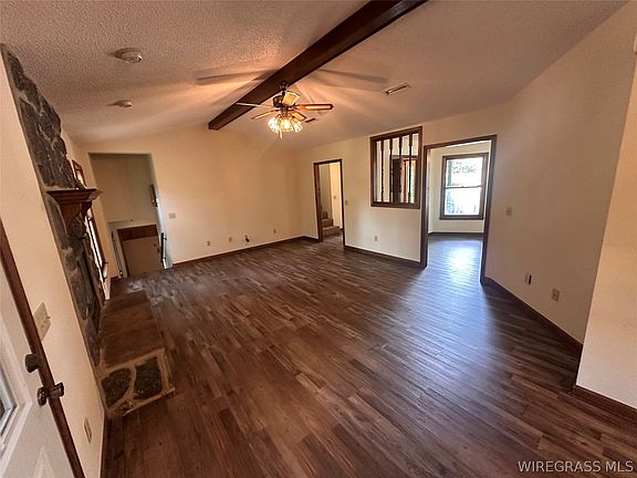 5th image of 100 Fieldbrook Dr