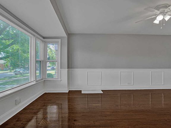 5th image of 7920 S Sacramento Ave
