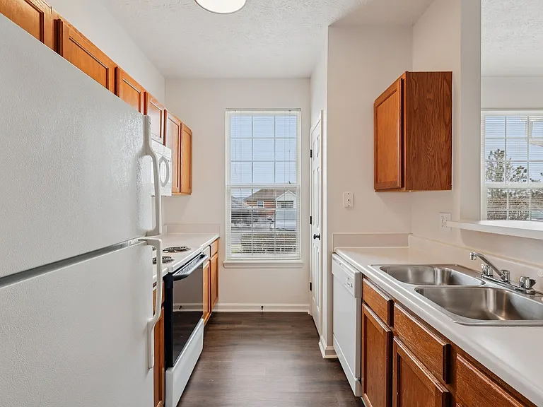 The Heights at Bridgewater — Photo 62