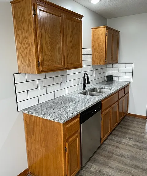 1420 Galway Ct — Photo 6