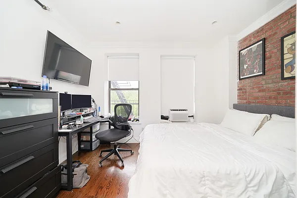 Rented by Living New York | media 9