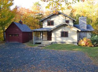 1596 Willard Rd, Hartford, VT 05047