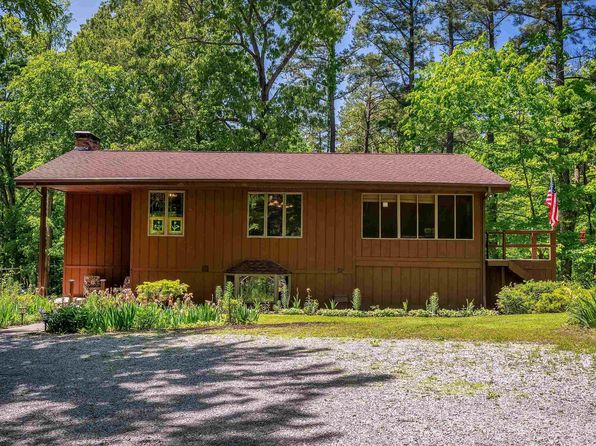 3421 Country Club Rd, Carbondale, IL 62901