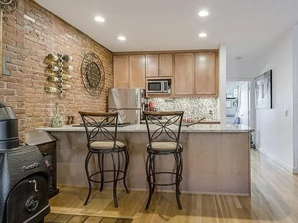 104 Chandler St APT 3, Boston, MA 02116