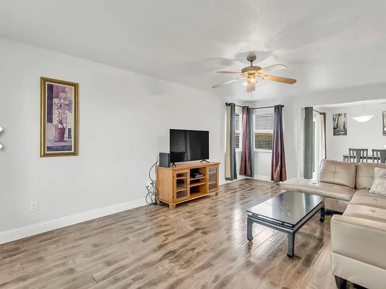 Front room of 3199 Western Avenue Sacramento, CA 95838