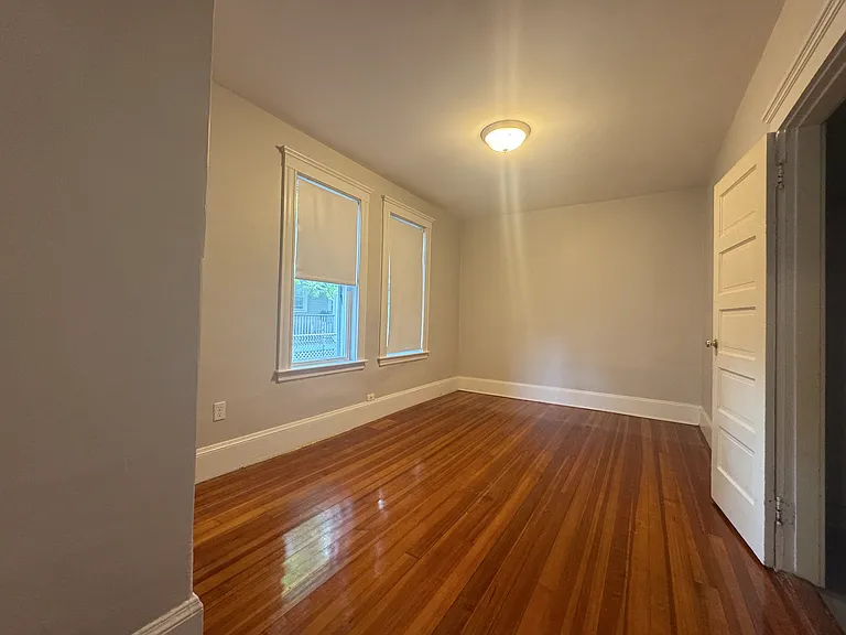 32 Foster St #1 — Photo 8