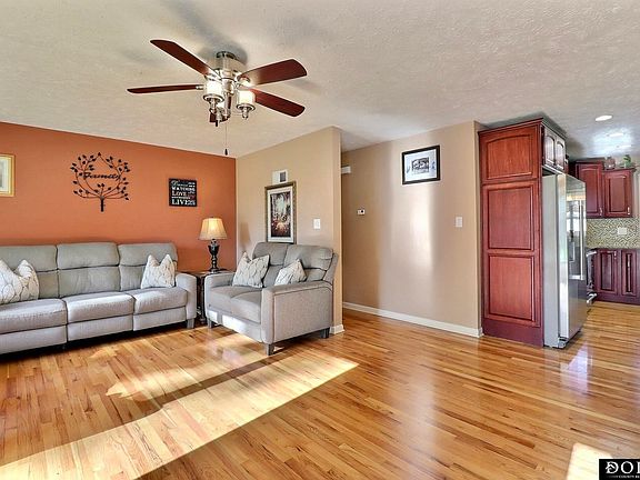 5th image of 953 N William Ave