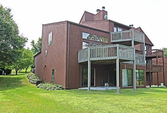 Rear view 2 decks, patio