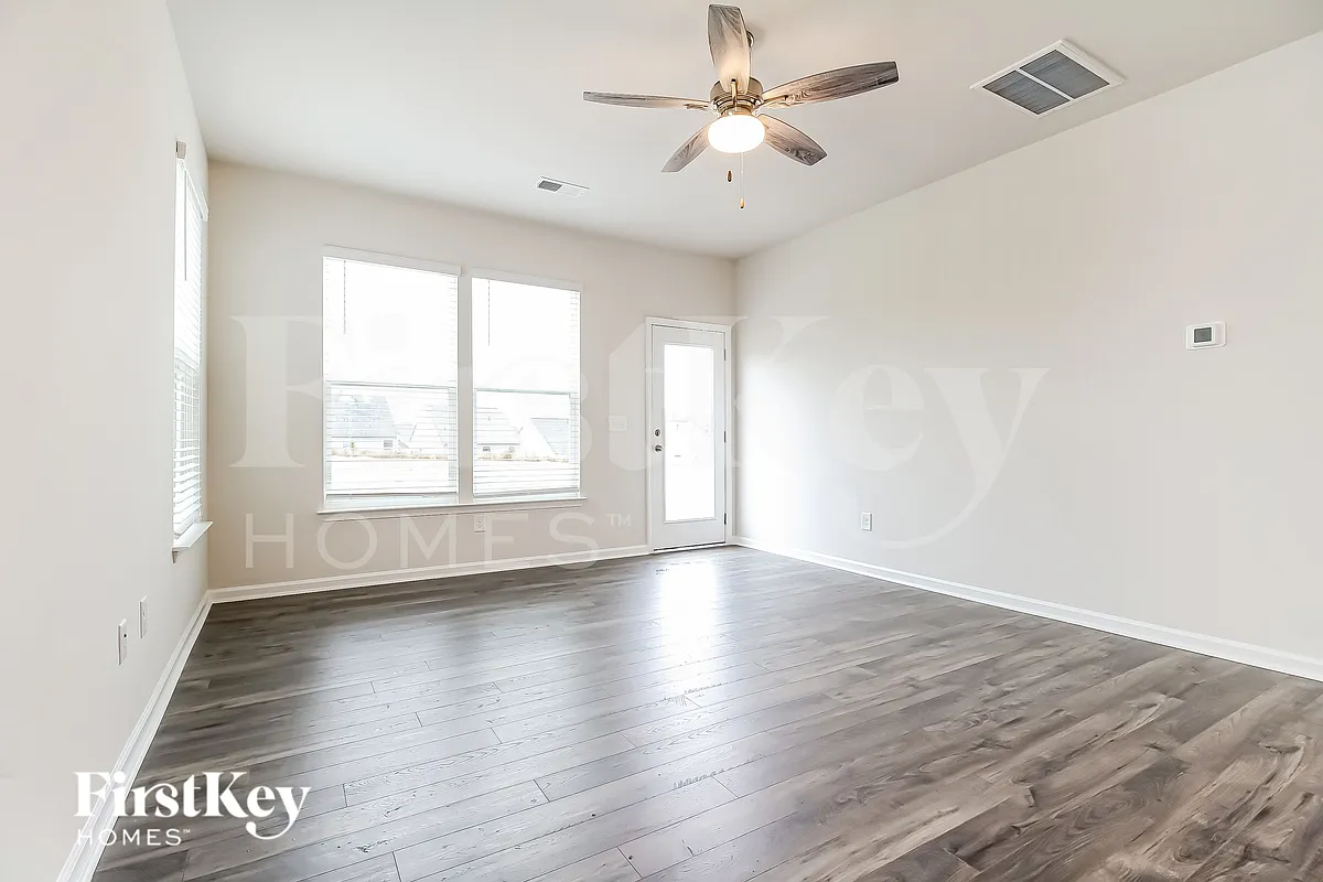 Building Photo - 602 Goldburn Way