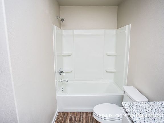 5th image of 2116 Langford Ave #B