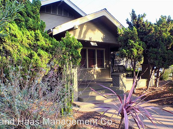 3rd image of 602 Coronado Ave