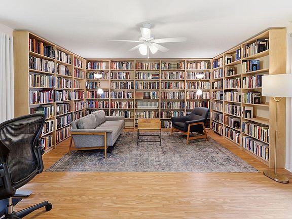 3rd image of 304 Plum Ln