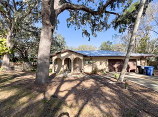 11104 Crescent Lake Dr, Riverview, FL 33578