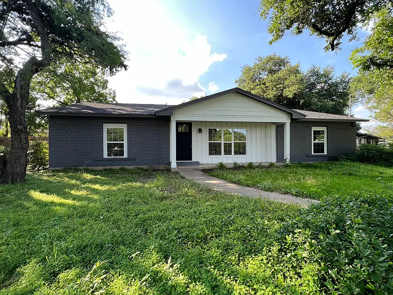 11700 Spring Hill Dr — Photo 17