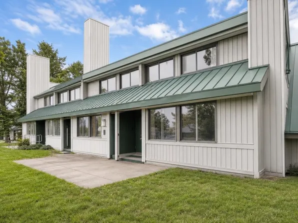 79 Village Green Drive #4B, Stowe, VT 05672
