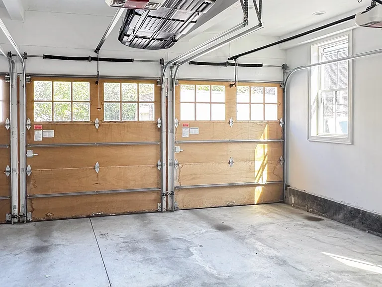 44 Evergreen St #4 — Photo 25