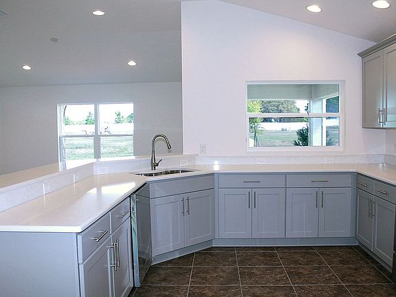 4th image of 4976 Big Cypress St